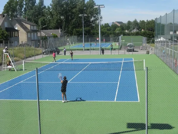 Courts de tennis de Ste Geneviève, Office de tourisme Argences en Aubrac