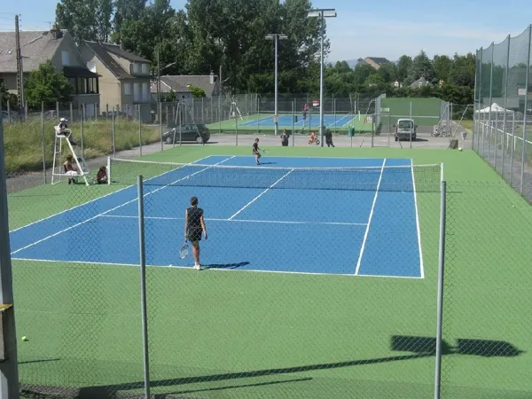 Courts de tennis de Ste Geneviève, Office de tourisme Argences en Aubrac