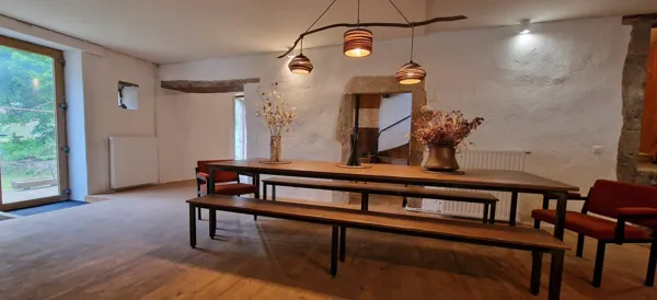 Salle à manger avec table pour 12