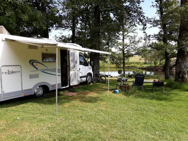 Grands emplacements camping-car, Camping Etang du Camp