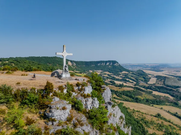 La croix de Gréponac et sa table d'interprétation