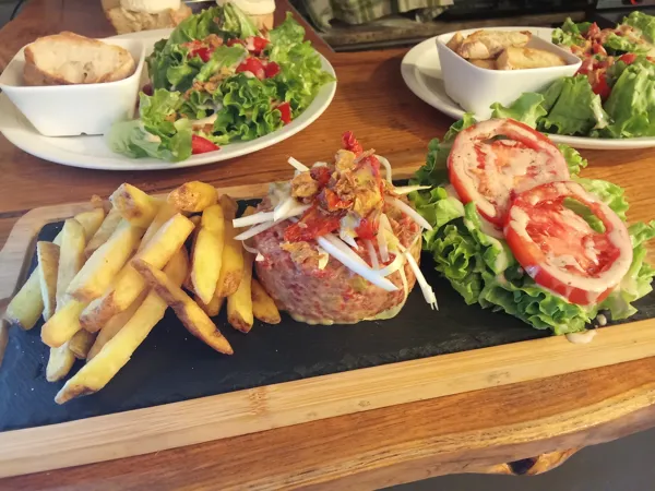 , La Table de Tonton