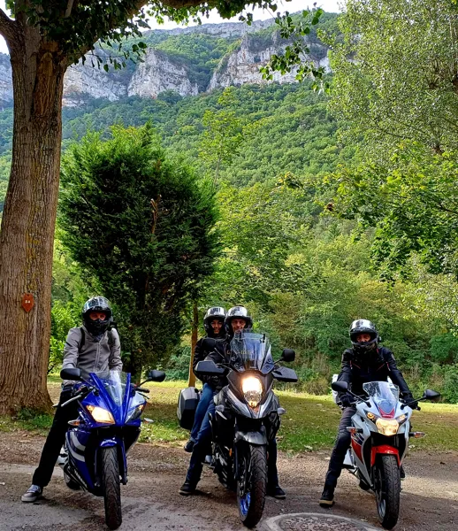 Mieux que la route 66! Les gorges du Tarn vous attendent., Camping Le Taranis