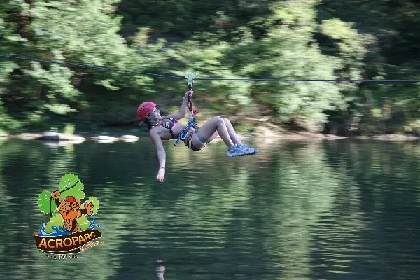 Acroparc du Mas - Parcours acrobatique et toboggan aquatique