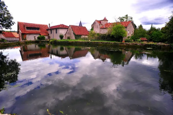 Le plan d'eau de Salles Courbaties