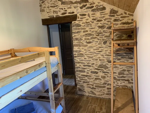 Chambre enfants, lits superposés pouvant recevoir des adultes (0,90x1,90)