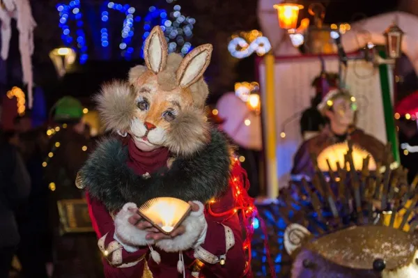 Déambulation le conte du Hérisson et départ du Père Noël