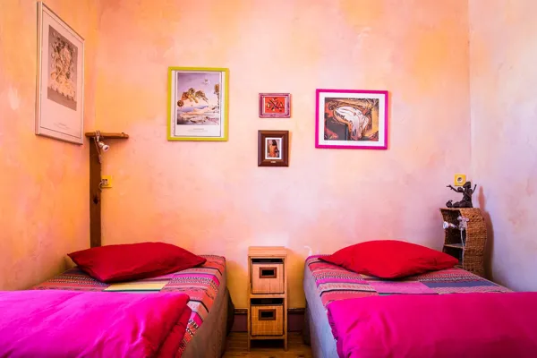 La chambre Art Déco : 2 lits simples (possibilité de les rapprocher)