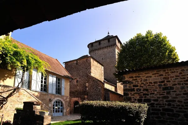 La tour de Montsalès