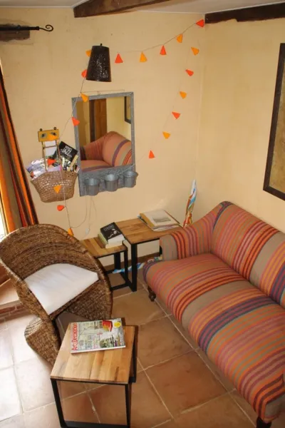 Salon, Une Sorcière sur le toit - QUENTREC Hélène