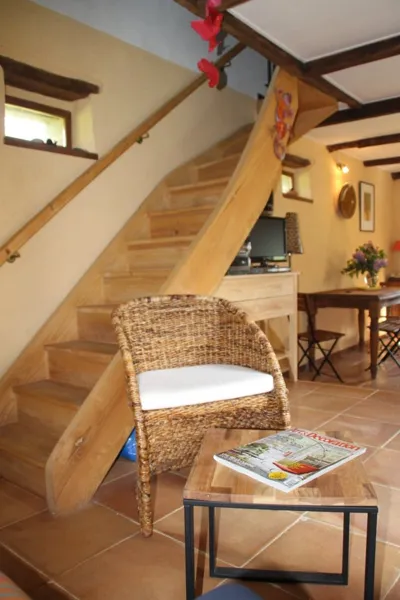 Vers l'étage, Une Sorcière sur le toit - QUENTREC Hélène