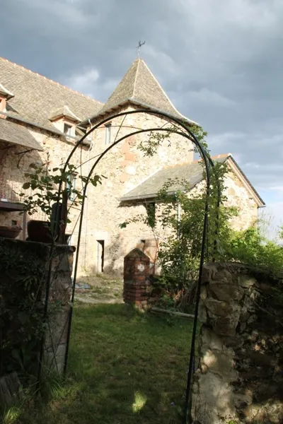 , La Sorcière sur le toit - QUENTREC Hélène