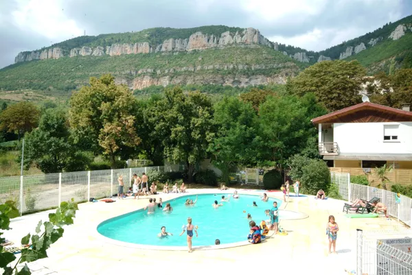 CAMPING LE SAINT LAMBERT, piscine et vue sur la Pouncho d'Agast, CAMPING LE SAINT LAMBERT