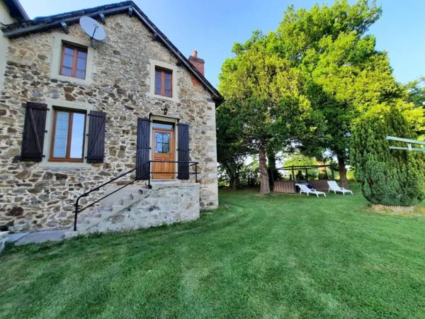 Maison vue de l'extérieur, Le Bousquet