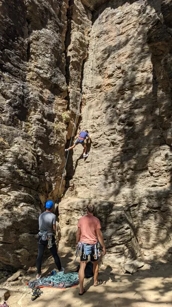 Escalade au Roc du Gorb, SPL Ouest Aveyron Tourisme