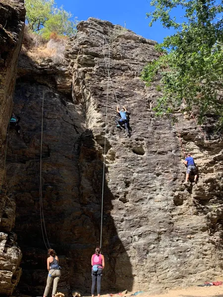 Escalade au Roc du Gorb, SPL Ouest Aveyron Tourisme