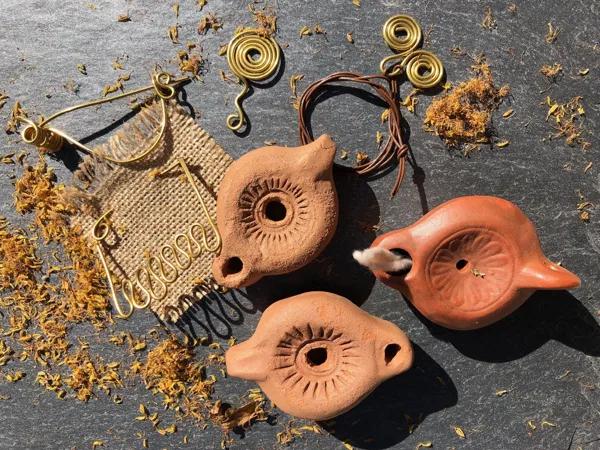 Confection d'objets gallo-romains, Photothèque Conseil départemental de l'Aveyron