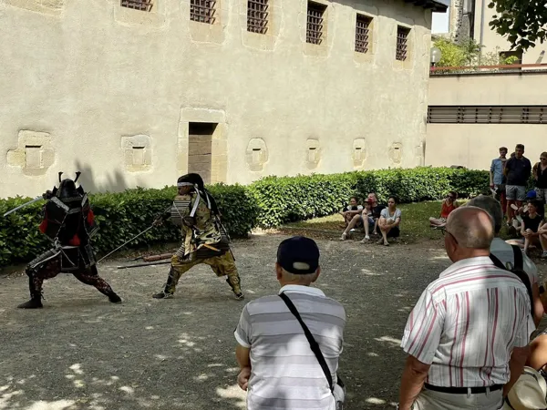 Démonstration de combat de samouraïs, Photothèque Département de l'Aveyron
