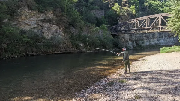 L'O à la Mouche, L'O à la mouche