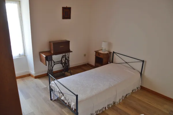 Chez Jeanne, André Vales