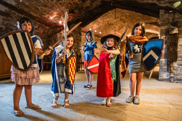 Enquête historique pour enfants - Château de Latour sur Sorgues, ©V. Govignon - OT Larzac Vallées