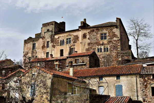 Gîtes du Château de Latour sur Sorgues