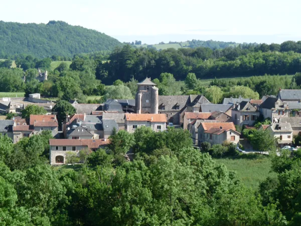 Balade - Chemin de Paurès, OFFICE DE TOURISME AVEYRON SEGALA