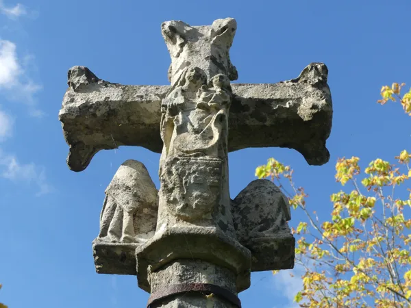 Balade - La Grifoulie et la croix de Bleyssol (Vabre-Tizac), OFFICE DE TOURISME AVEYRON SEGALA