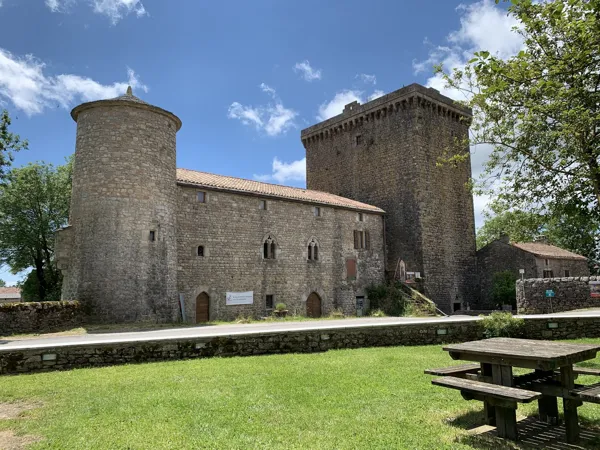 Le Viala du Pas de Jaux - visite de la Tour Hospitalière