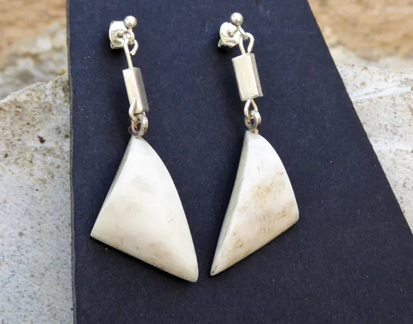 Boucles d'oreilles en bois de cerf, Mare basse