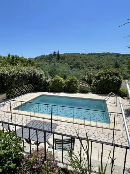 piscine partagée, Piscine