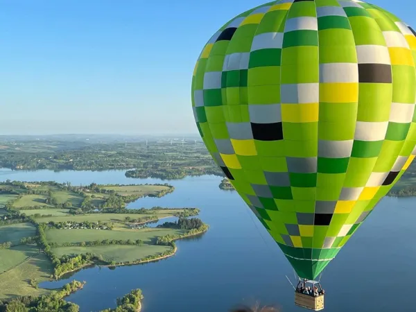 A la découverte des Monts et Lacs du Lévézou vus du ciel avec Atmosph'Air Montgolfières Occitanes, OFFICE DE TOURISME DE PARELOUP LEVEZOU