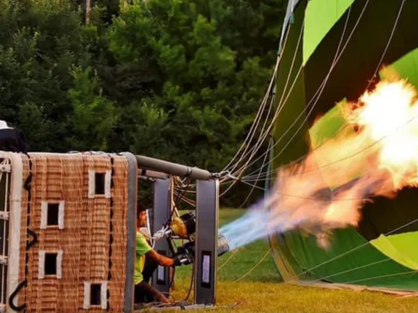 Vivez une expérience avec Atmosph'Air Montgolfières Occitanes, OFFICE DE TOURISME DE PARELOUP LEVEZOU