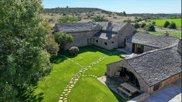 Clos Bel Air, Clos Bel Air