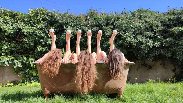 Spectacle arts vivants : Attention à la tête