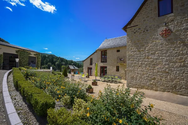 Villa Bellevue d'Aveyron (groupes), ADT de l'Aveyron