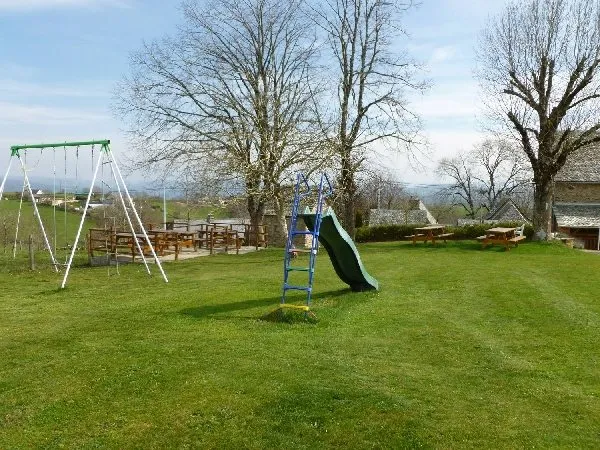 Camping à la ferme de Fonteilles Lo Soulenquo, OFFICE DE TOURISME DU CANTON D'ENTRAYGUES SUR TRUYERE