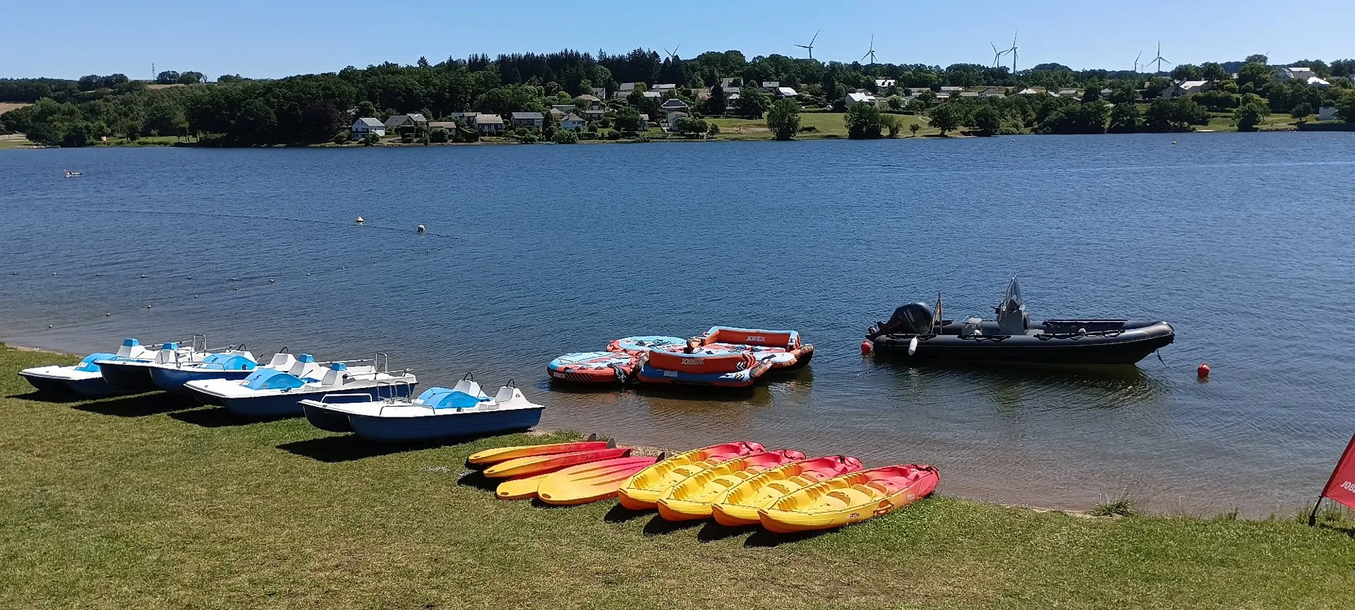 Sandy Base de loisirs - Location de pédalos, canoë, paddle, OFFICE DE TOURISME DE PARELOUP LEVEZOU