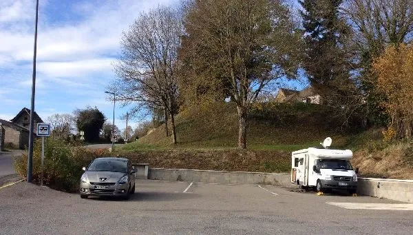 AIRE DE CAMPING CAR - RIEUPEYROUX