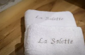 Les serviettes, Le Couvent de la Salette