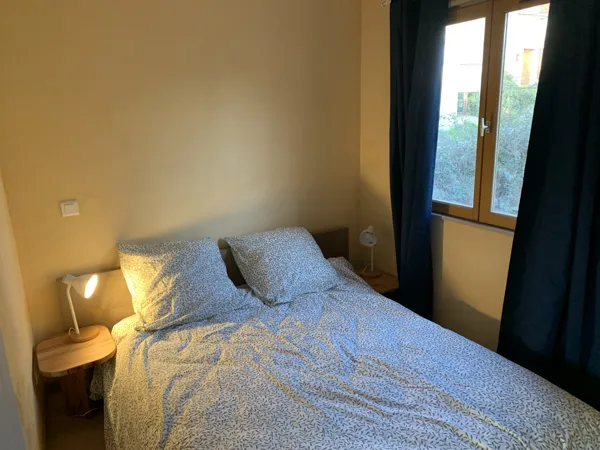 Chambre avec lit en 140, Emeline Lebouteiller