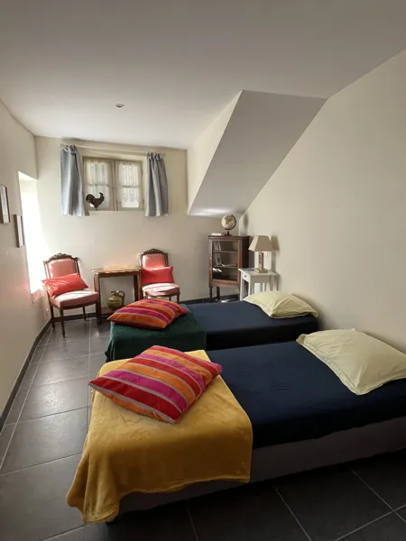 Chambre 2 personnes avec salle de douche et WC privatifs, H. CARTON