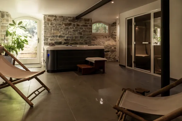 Hammam, Mickaël Pijoubert /Couvent de la Salette & Spa