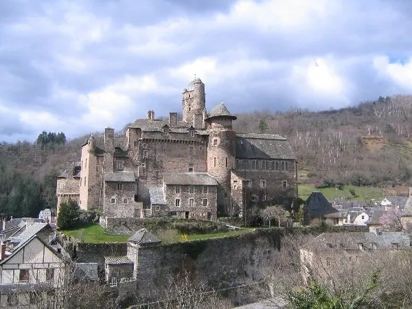 Château d'Estaing - façade Est, Château d'Estaing