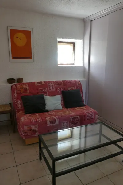 Salon avec canapé BZ convertible pour 1 personne