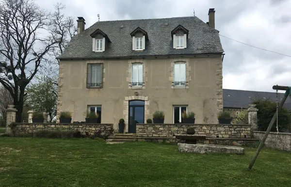 Sébastien BROUZES - 6 pers, OFFICE DE TOURISME CANTONAL DE SAINT AMANS DES COTS