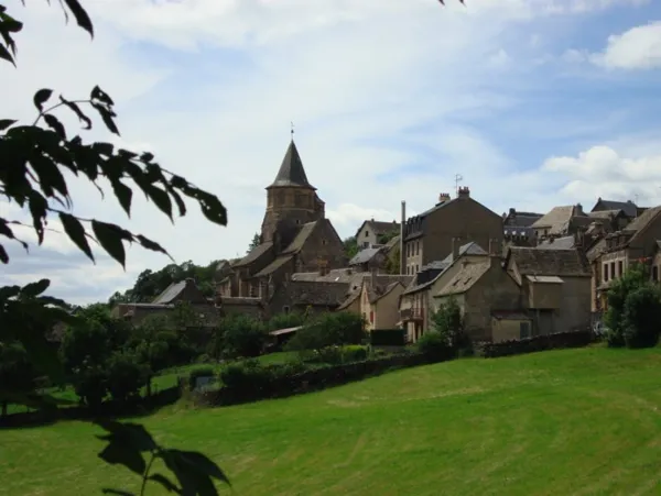 Randonnées pédestres au départ de Prades d'Aubrac