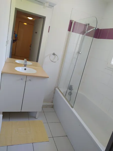 Appartement 2 pièces avec balcon et accès à la piscine, Office de Tourisme des Causses à l'Aubrac