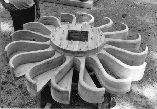 Le Moulin de Castel (groupes) Le Roudet (La roue d'entrainement), Le Moulin de Castel