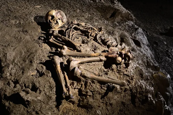 Grotte Préhistorique de Foissac (groupes), GROTTE PRÉHISTORIQUE DE FOISSAC